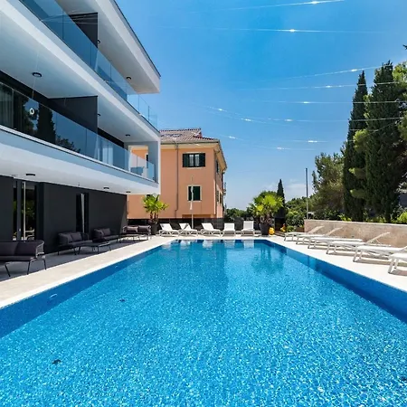 Luxury Magali Apartment
